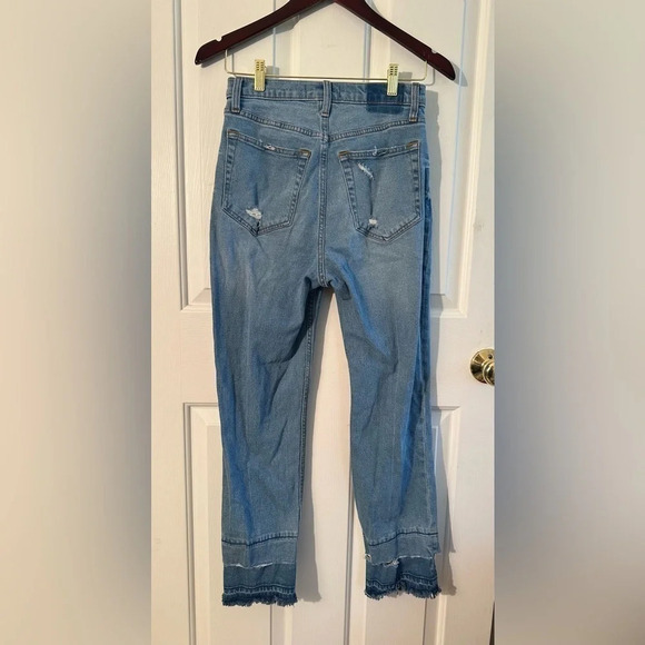 ABERCROMBIE & FITCH CURVE LOVE 26 Ultra High Rise Ankle Straight Destroyed Jeans - Picture 2 of 10